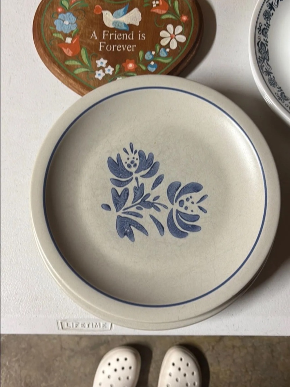 Pfaltzgraff Blue Floral Stoneware Plate in Cream**5 Plates